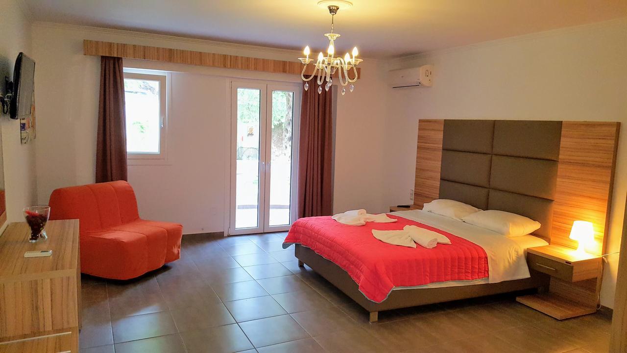 Aparthotel Oasis Exclusive Parga Exteriér fotografie